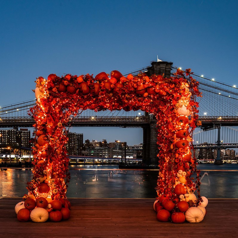 It’s baaaack!  The Pumpkin Arch returns to @pier17ny, just in time for spooky season. Come and check it out and spice out your Insta feed anytime through November.