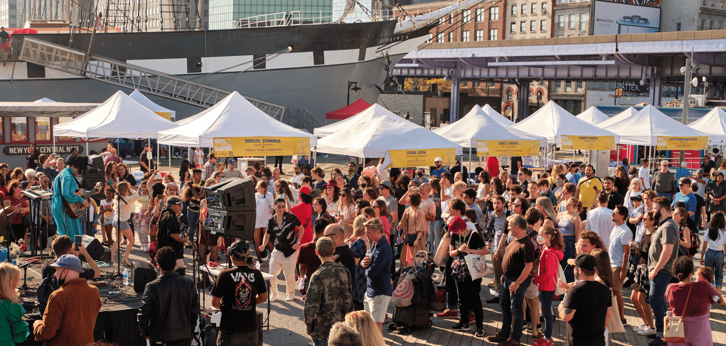 crowd at Taste of the Seaport event