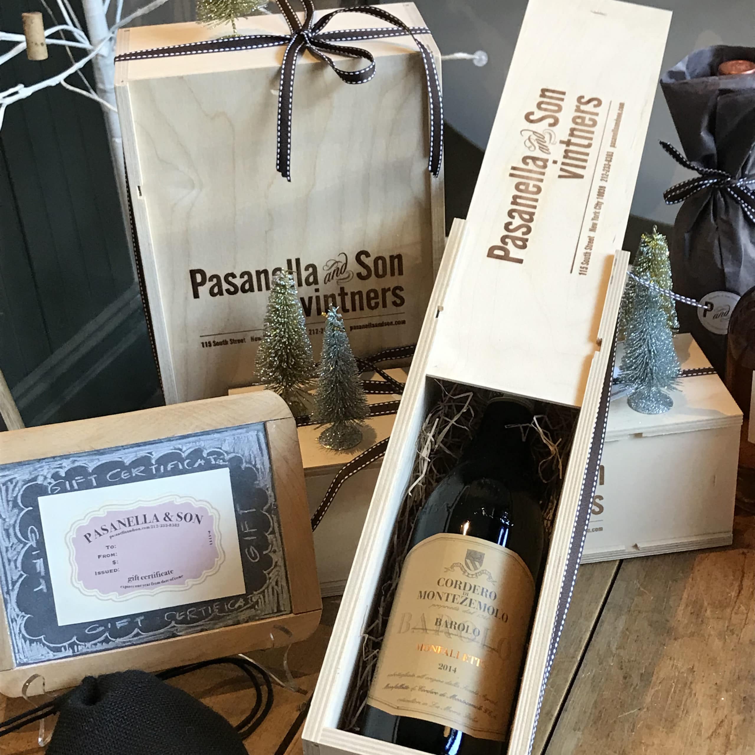 Pasanella & Son gift box of wine