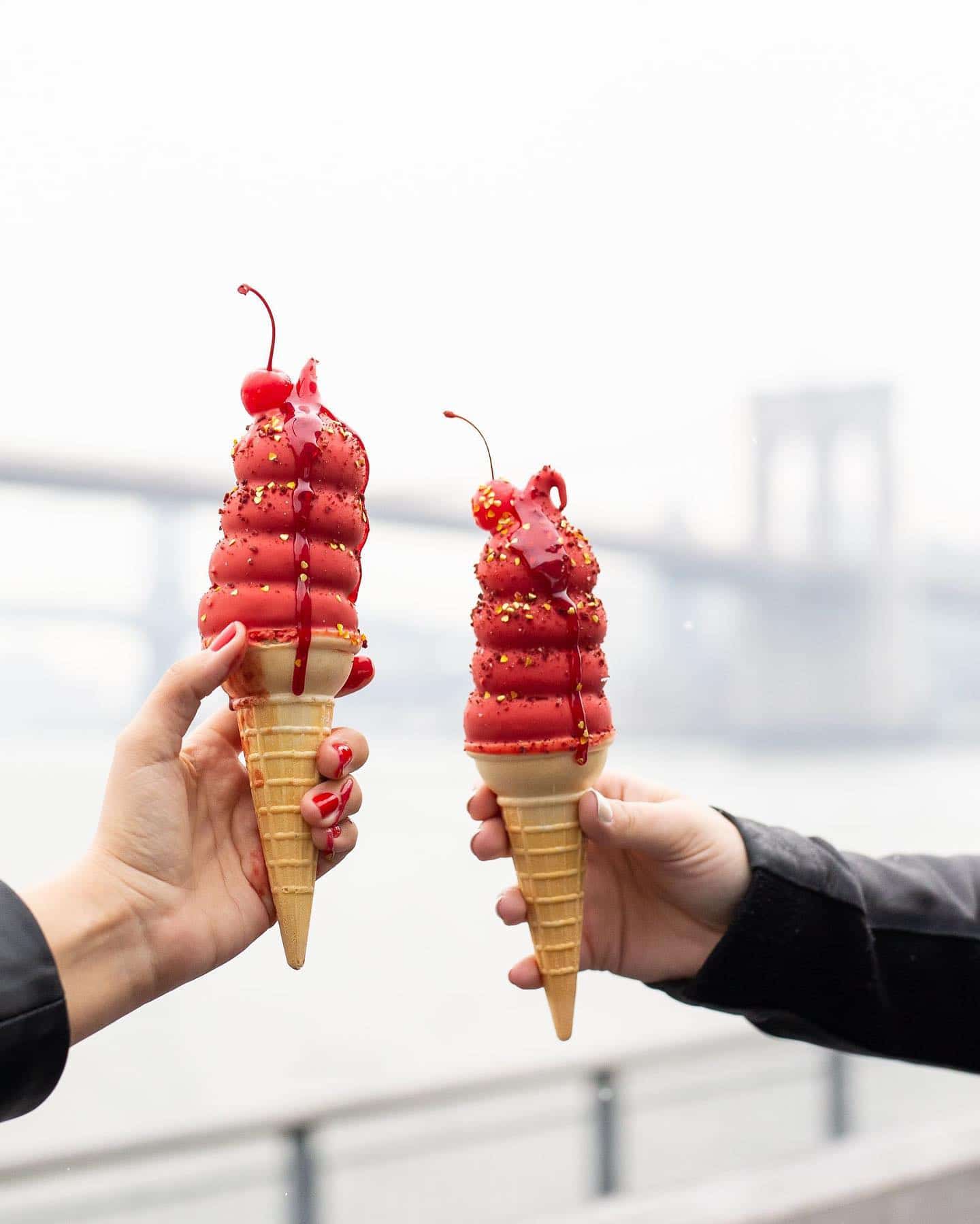@eatmisterdips understood the assignment. Introducing “Love Dove” – the tastiest V-day treat ❥ #TheSeaport