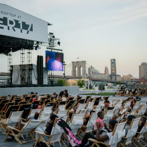 It’s not Halloween without a scary movie. Catch one, two, or any of the five movies showing during a special #SeaportCinema event on The Rooftop at Pier 17 on Oct. 30. ➤ 12:30pm Scooby-Doo ➤ 2:30pm The Addams Family ➤ 4:30pm Casper ➤ 6:30pm Hocus Pocus ➤ 8:30pm Ghostbusters Details ➤ link in bio. #TheSeaport