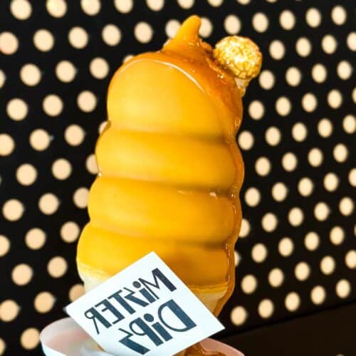 It’s showtime at @eatmisterdips. This month only enjoy the Jacker Crax, buttered caramel popcorn, honey-roasted peanuts