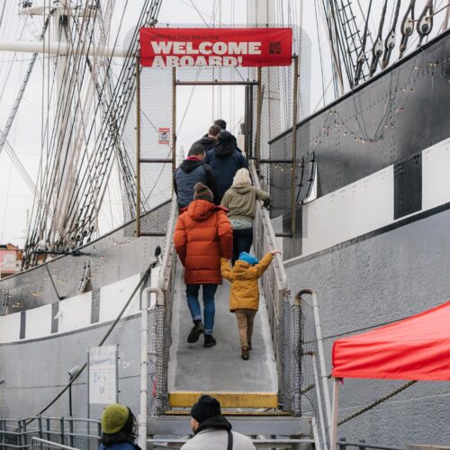 Historical ships. Exhibitions. Creative expression. Family fun for everyone. Experience it all at the @seaportmuseum. Monthly events ➤ link in bio. #TheSeaport