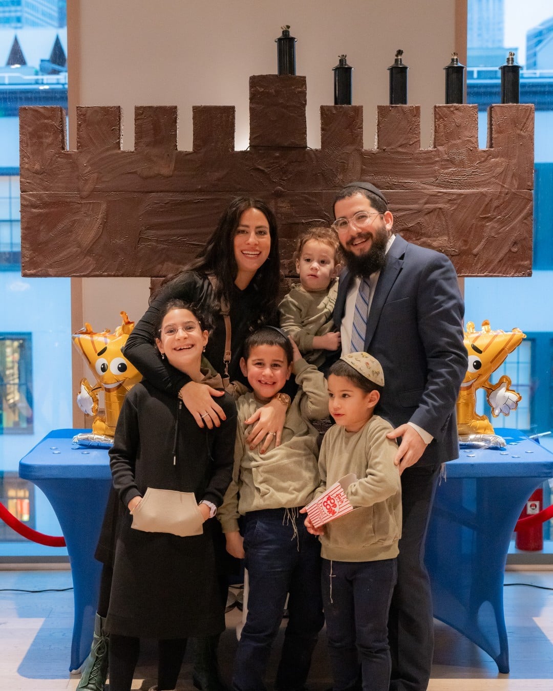 The annual Chanukah Menorah Lighting was filled with light, laughter and love. Thank you to our neighbors and the @jewishinglearningexperience for making it so special! Happy Chanukah to all who celebrate